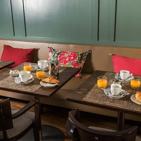 Vivienne Hotel